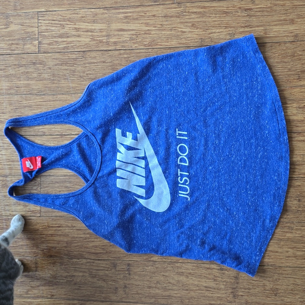 Nike tank